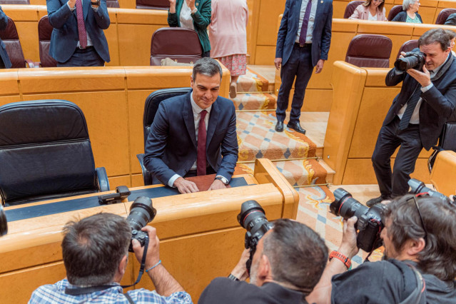 Archivo - El presidente del Gobierno, Pedro Sánchez, durante una sesión plenaria en el Senado, a 16 de mayo de 2023, en Madrid (España). El jefe del Ejecutivo y el líder de PP protagonizan un nuevo debate parlamentario a escasos doce días de las eleccione