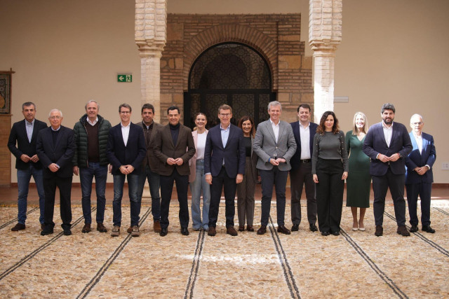 Presidentes autonómicos del PP antes de la firma de la 'Declaración de Córdoba'.