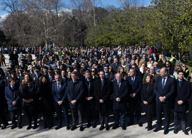 Acto en homenaje a las víctimas del 11M en el Bosque del Recuerdo en el parque de El Retiro