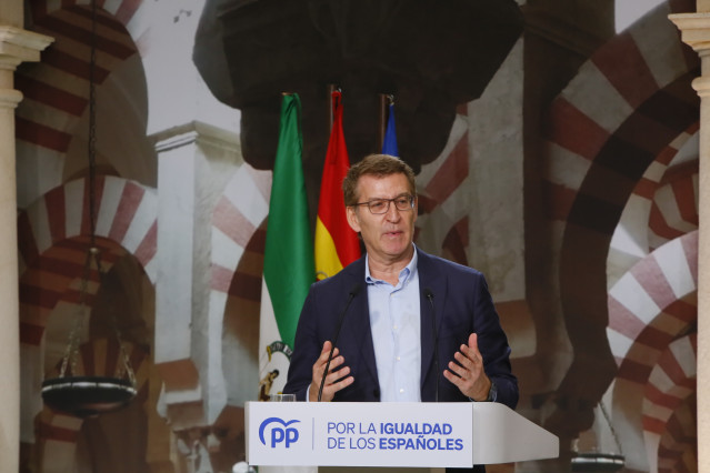 El presidente del PP, Alberto Núñez Feijóo, interviene durante la clausura el acto de presentación de la 'Declaración de Córdoba' en el Palacio de Congresos, a 10 de marzo de 2024 en Córdoba (Andalucía, España). El presidente del PP, Alberto Núñez Feijóo,