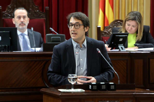 Archivo - El diputado del PSIB Iago Negueruela.