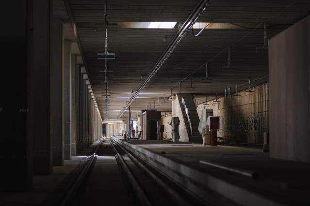 Vista de la estación durante una visita a la nueva fase de la estructura central de la cubierta de la estación de La Sagrera.