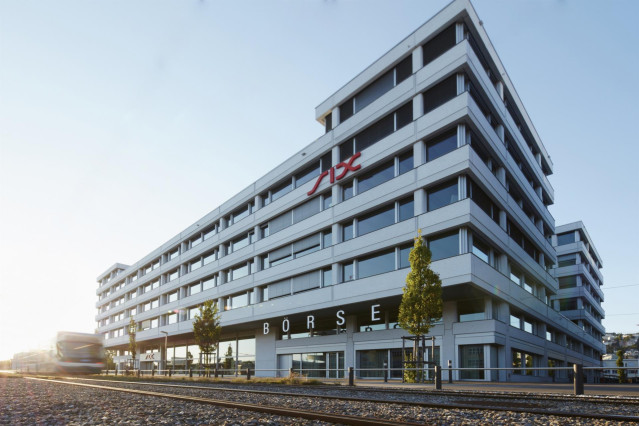Archivo - Edificio de Six Group