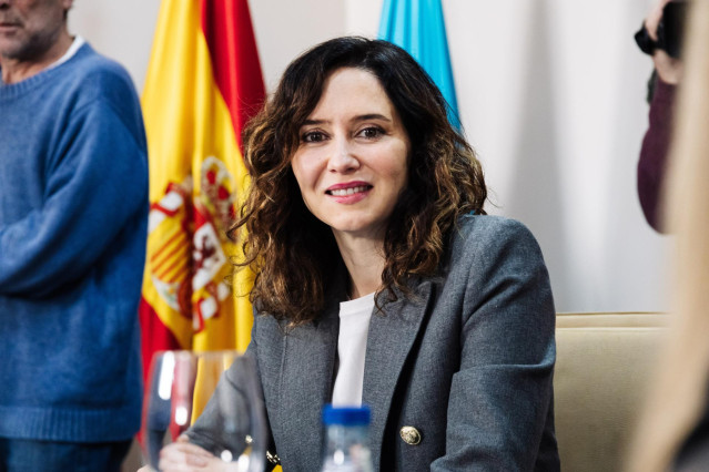 La presidenta de la Comunidad de Madrid, Isabel Díaz Ayuso, preside la reunión del Consejo de Gobierno que, de forma extraordinaria, se celebra en el Ayuntamiento de Leganés, a 13 de marzo