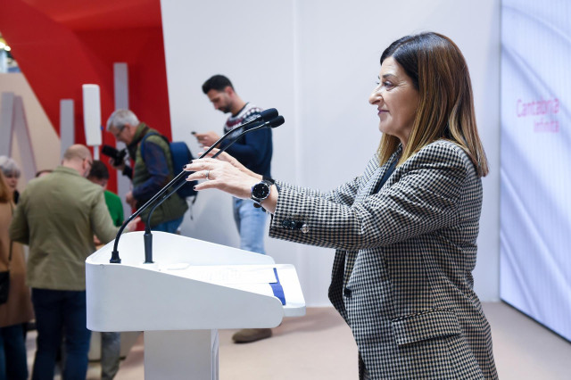 Archivo - La presidenta de Cantabria, María José Sáenz de Buruaga