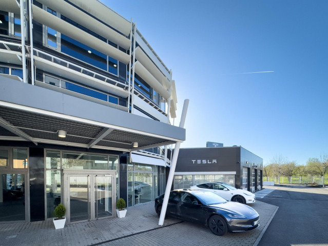 Nuevo Tesla Center en Alcobendas.