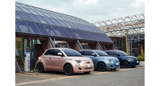 Fiat adelanta hasta 7.000 euros del plan Moves III y regala una estación de carga en su gama 100% eléctrica.