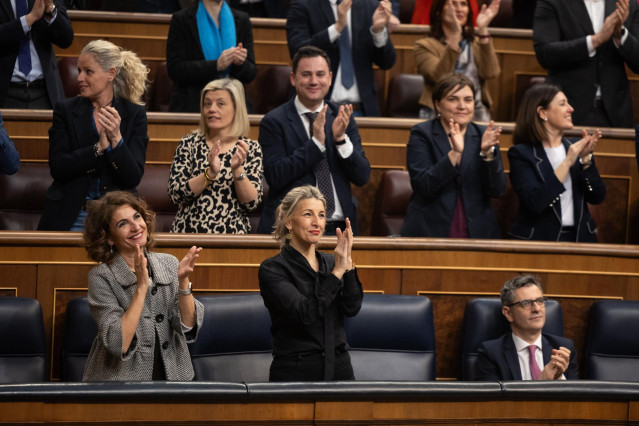(I-D) La vicepresidenta primera y ministra de Hacienda, María Jesús Montero; la vicepresidenta segunda y ministra de Trabajo, Yolanda Díaz y el ministro de la Presidencia, Relaciones con las Cortes y Justicia, Félix Bolaños