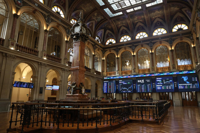 Vista general del Palacio de la Bolsa, a 13 de marzo de 2024, en Madrid (España).