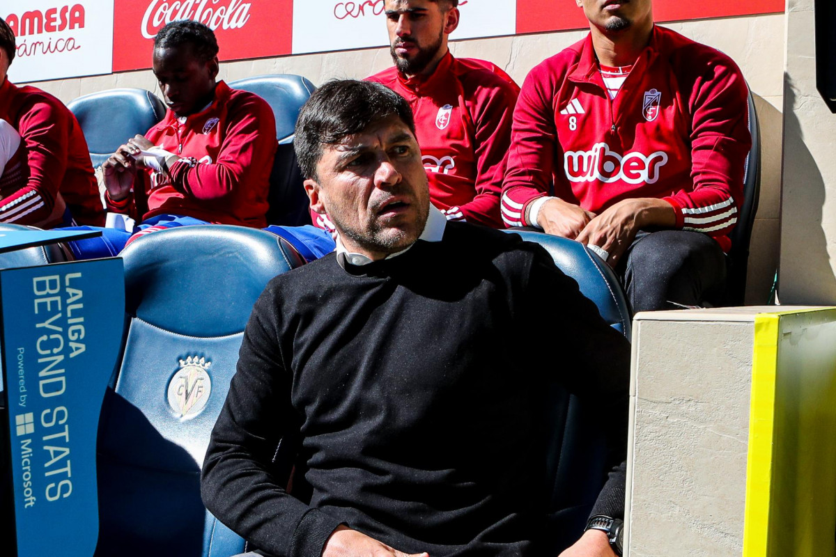 EuropaPress 5800246 alexander medina head coach of granada looks on during the spanish league
