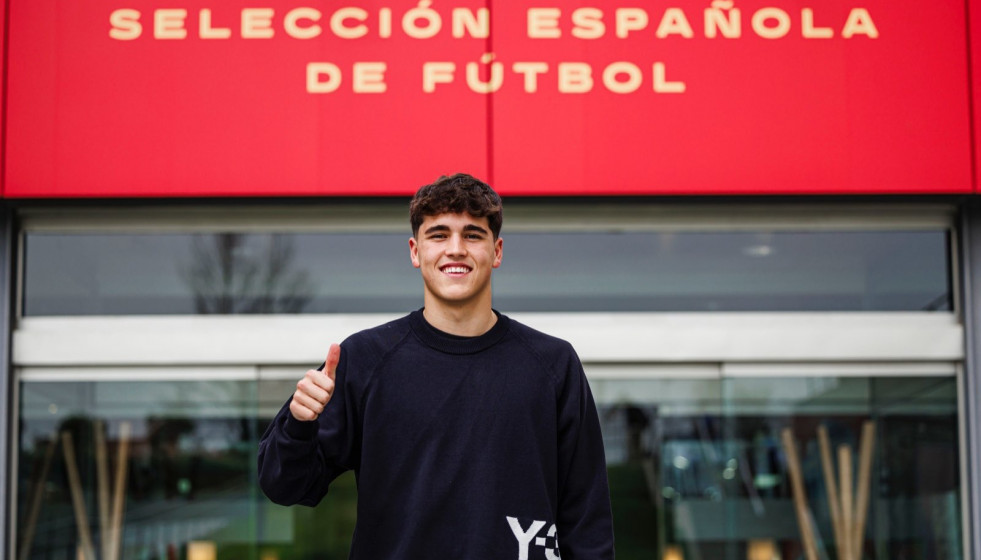 EuropaPress 5836268 pau cubarsi llegada ciudad futbol rozas