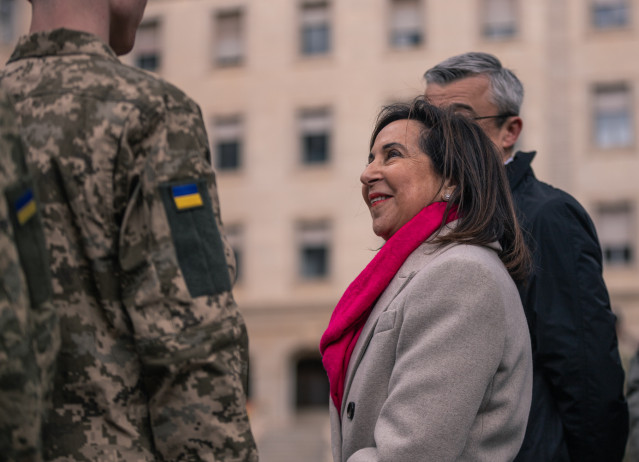 La ministra de Defensa, Margarita Robles, durante el acto de homenaje a los caídos en la guerra de Ucrania, en la Academia de Infantería, a 24 de febrero de 2024, en Toledo, Castilla-La Mancha (España).