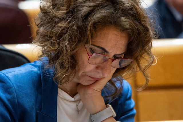 La vicepresidenta primera y ministra de Hacienda, María Jesús Montero, durante un pleno en el Senado, a 19 de marzo de 2024, en Madrid (España).