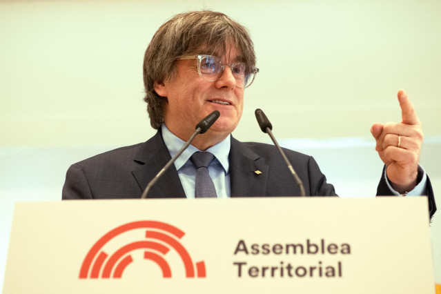 El presidente del Consell de la República, Carles Puigdemont, interviene durante la constitución de la Asamblea Territorial del Consell de la República, a 2 de marzo de 2024, en Latour-Bas-Elne (Francia).