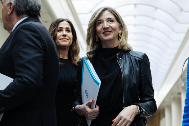 La portavoz del Partido Popular en el Senado, Alicia García Rodríguez, a su llegada a una sesión plenaria en el Senado, a 20 de febrero de 2024, en Madrid (España). Durante el pleno se han abordado cuestiones como las muertes de los agentes en Barbate, ad