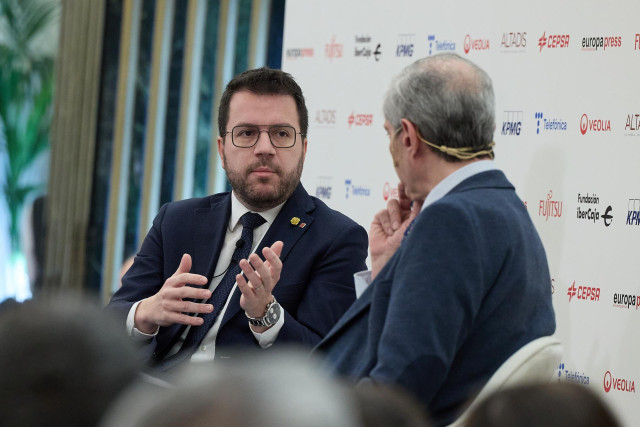 El presidente de la Generalitat de Catalunya, Pere Aragonès, interviene durante un desayuno informativo de Europa Press, en el Hotel InterContinental Madrid, a 20 de marzo de 2024