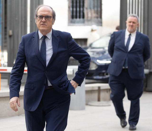 El Defensor del Pueblo, Ángel Gabilondo, a su llegada al Congreso para hacer entrega del Informe anual 2023 de la institución.