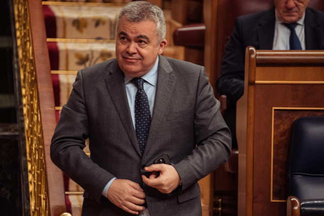 El secretario de Organización del PSOE, Santos Cerdán, durante una sesión plenaria, en el Congreso de los Diputados, a 12 de marzo de 2024, en Madrid (España). El Pleno del Congreso debate y vota una proposición de ley aprobada en febrero de 2023 por la A