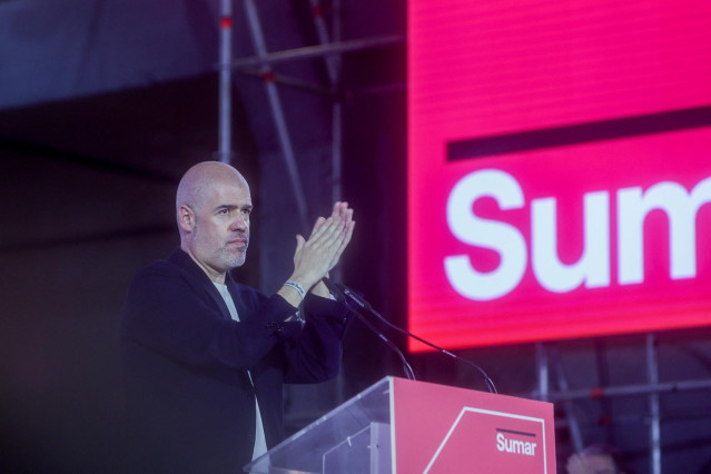 El secretario general de CCOO, Unai Sordo, interviene durante el acto de cierre de la Asamblea fundacional de Sumar.