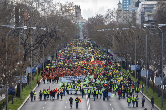 La manifestación de agricultores y tractores en el Paseo de la Castellana