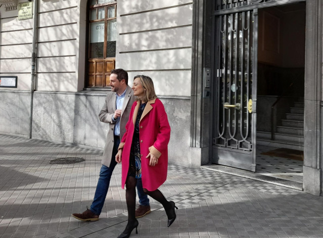 La portavoz de UPN en el Ayuntamiento de Pamplona, Cristina Ibarrola, y el alcalde de Tudela, Alejandro Toquero