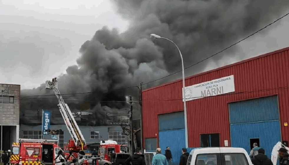 IncendiodeOCeaoenunafotodeOrestesCurrasparaRTVE