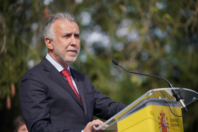 El ministro de Política Territorial y Memoria Democrática, Ángel Víctor Torres, interviene durante el acto de toma de posesión de la nueva delegada del Gobierno en Euskadi, en la Delegación del Gobierno, a 21 de marzo de 2024, en Vitoria.