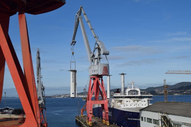 Instalación de velas fijas de succión en un buque ro-ro realizada en el astillero vigués San Enrique, del grupo Marina Meridional.