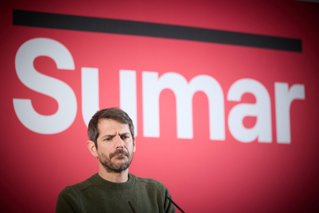 El portavoz de Sumar, Ernest Urtasun, durante una rueda de prensa, en el Espacio Rastro, a 25 de marzo de 2024, en Madrid (España).