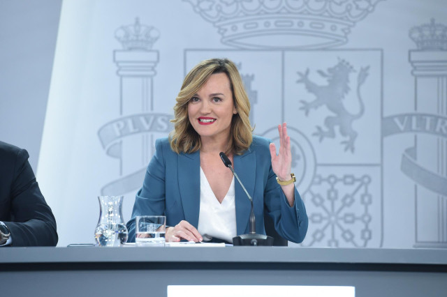 La ministra Portavoz y ministra de Educación, Formación Profesional y Deporte, Pilar Alegría, durante una rueda de prensa posterior a la reunión del Consejo de Ministros, en el Palacio de La Moncloa, a 2 de abril de 2024, en Madrid (España).