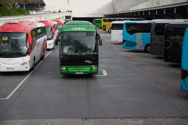Autobuses en la estación sur de autobuses de Méndez Álvaro, a 22 de marzo de 2024, en Madrid