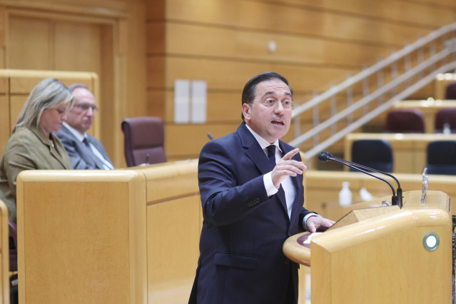 El Ministro de Asuntos Exteriores, José Manuel Albares, durante una sesión de control al Gobierno, en el Senado, a 2 de abril de 2024, en Madrid (España).