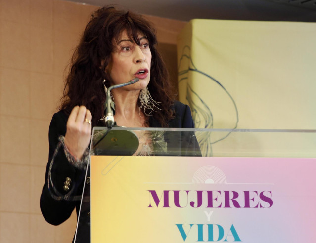 La ministra de Igualdad, Ana Redondo, y la consejera de Familia e Igualdad de Oportunidades, Isabel Blanco, participan en la jornada 'Mujeres y vida en el medio rural'.