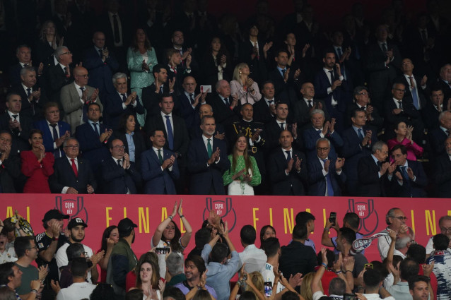 Archivo - Palco del Estadio de La Cartuja de Sevilla durante la final de la Copa del Rey de fútbol de 2023.