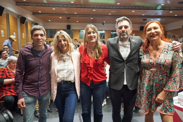La vicepresidenta segunda del Gobierno y líder de Sumar, Yolanda Díaz, participa en un acto electoral en Vitoria junto con la candidata a lehendakari de esta formación, Alba García