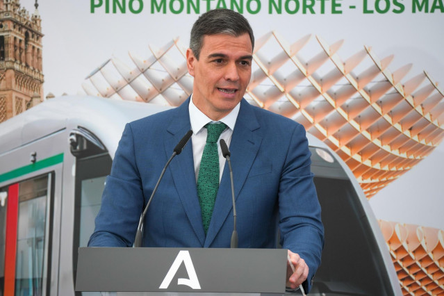 El presidente del Gobierno, Pedro Sánchez, este lunes en Dos Hermanas (Sevilla).