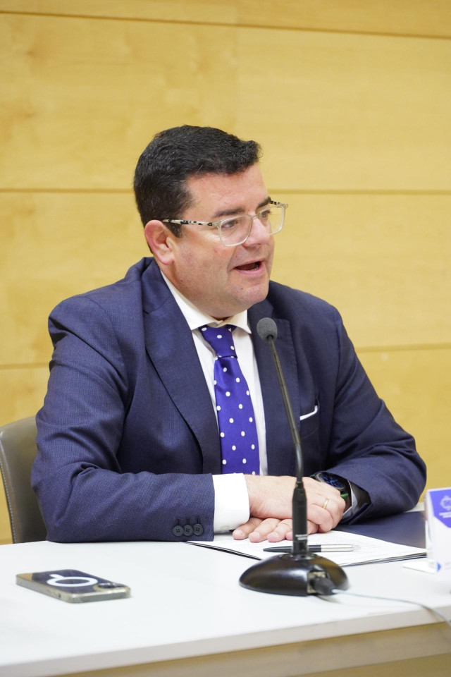 Archivo - El consejero de Hacienda, Gobernanza Pública, Sociedad Digital y Portavocía, Alfonso Domínguez