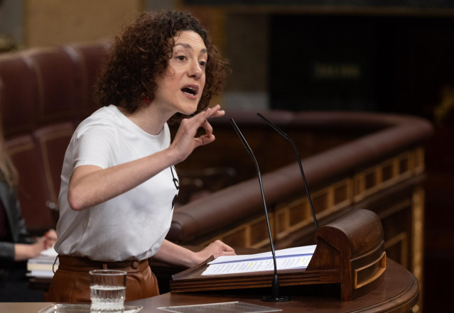 La portavoz de En Comú Podem, Aina Vidal, interviene durante una sesión plenaria en el Congreso de los Diputados, a 21 de marzo de 2024, en Madrid (España).