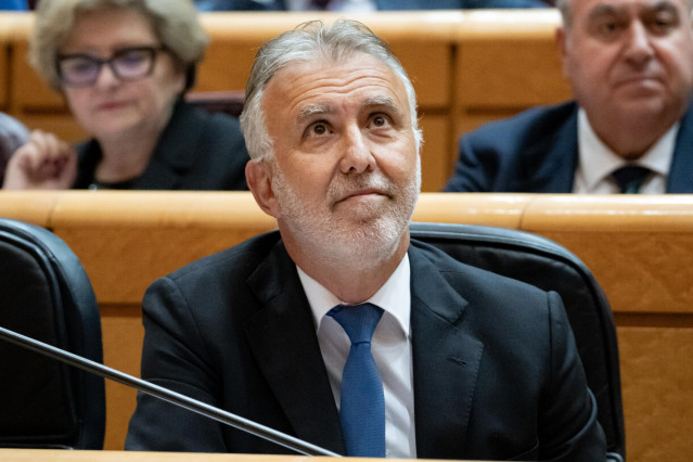 Archivo - El ministro de Política Territorial y Memoria Democrática, Ángel Víctor Torres, a 12 de diciembre de 2023, en Madrid (España).