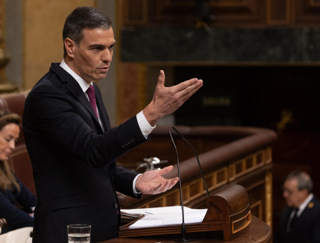 El presidente del Gobierno, Pedro Sánchez, interviene durante una sesión plenaria, en el Congreso de los Diputados, a 10 de abril de 2024, en Madrid (España).