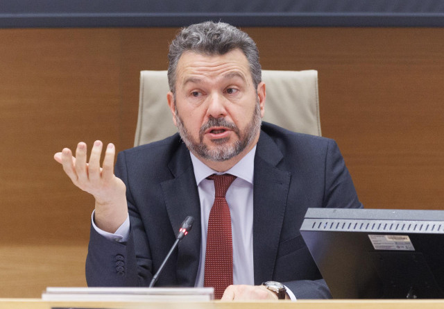 Archivo - El presidente de la Comisión Nacional del Mercado de Valores (CNMV), Rodrigo Buenaventura, comparece durante la Comisión de Asuntos Económicos y Transformación Digital, a 21 de febrero de 2023, en Madrid (España).