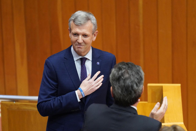 El presidente de la Xunta de Galicia, Alfonso Rueda, durante el segundo debate de investidura, en el Parlamento gallego, a 9 de abril de 2024, en Santiago de Compostela, A Coruña, Galicia (España).