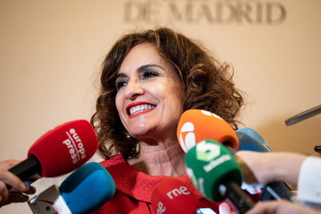 La vicepresidenta primera y ministra de Hacienda, María Jesús Montero, en la presentación del libro del expresidente José Luis Rodríguez Zapatero ‘Crónicas de la España que dialoga’, en el Ateneo de Madrid, a 10 de abril de 2024.