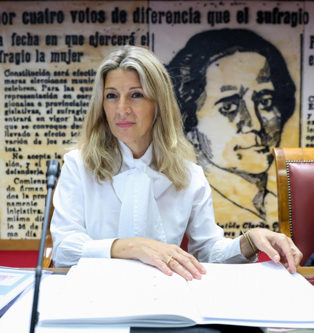 La vicepresidenta Segunda del Gobierno y Ministra de Trabajo y Economía Social, Yolanda Díaz, durante la Comisión de Trabajo y Economía Social, en el Congreso de los Diputados, a 12 de abril de 2024, en Madrid (España).