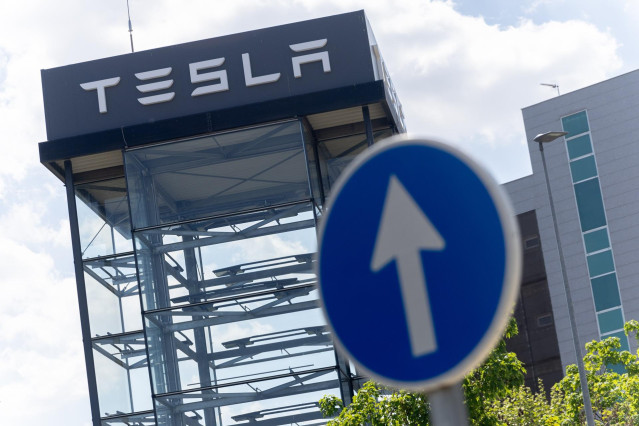 Tesla planea recortar más del 10% de su plantilla laboral a nivel global debido a la 