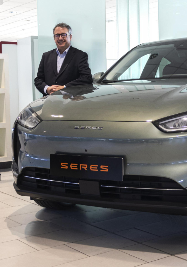 El nuevo director Comercial de las marcas DFSK, SWM y Seres de Grupo Invicta, Eduardo Sánchez.