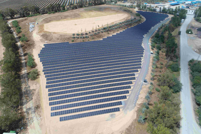 Uriel Renovables conecta la primera planta híbrida solar-biogás de España