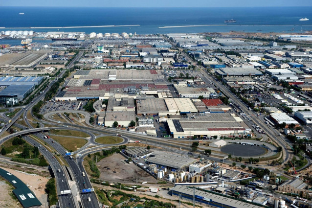 Archivo - Antigua planta de Nissan en la Zona Franca