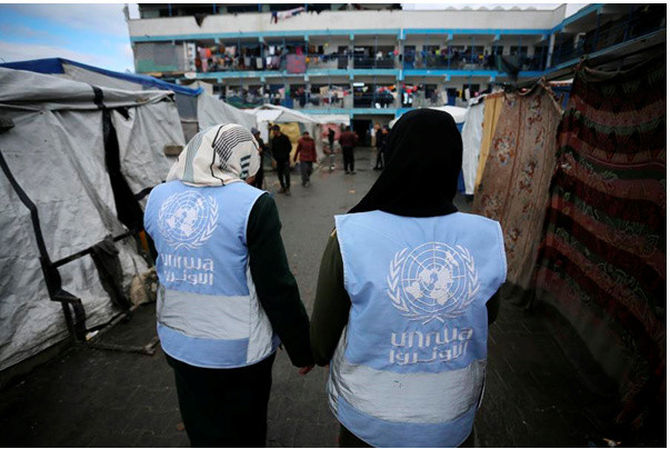 Archivo - Voluntarias de UNRWA en Gaza