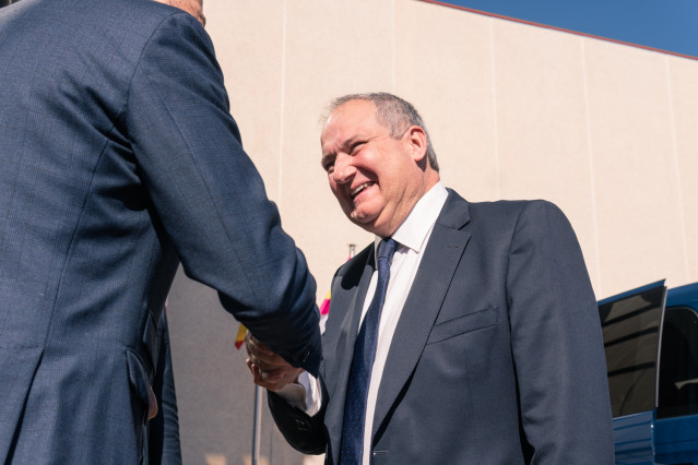 El ministro de Industria y Turismo, Jordi Hereu, visita las instalaciones de la empresa de productos cárnicos Incarlopsa, a 12 de abril de 2024, en Tarancón, Cuenca, Castilla-La Mancha (España). Durante su visita, el ministro se ha reunido con los directi